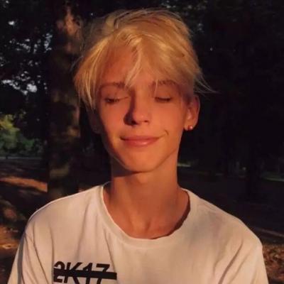 欧美男生头像系列微信，欧美男生头像系列（最新男生微信头像欧美范）