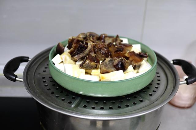 芋头蒸多长时间，小奶芋头蒸多长时间（这道蒸芋头老少皆宜）