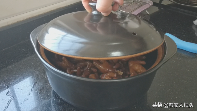 凤爪的家常做法，鸡脚这样做孩子超爱吃