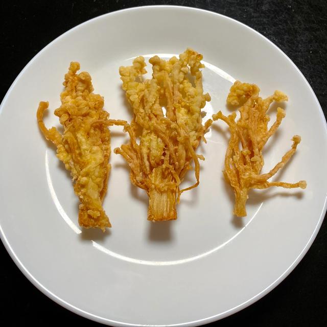 金针菇怎么炒着吃，金针菇怎么炒好吃（金针菇这样炸着吃）