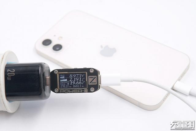 苹果12充电器，iphone12充电器用什么样的（苹果推荐iPhone12采用20W快充）