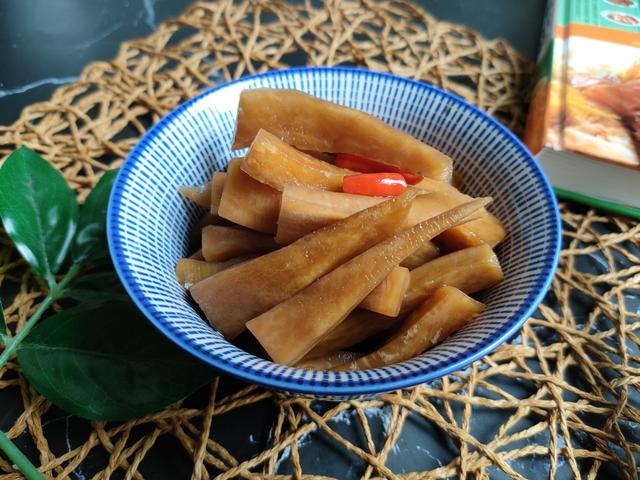 酸甜爽口脆萝卜的做法，自制酸甜爽口脆萝卜做法（酒店的招牌腌萝卜）