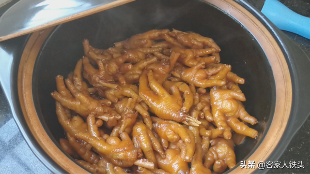 凤爪的家常做法，鸡脚这样做孩子超爱吃