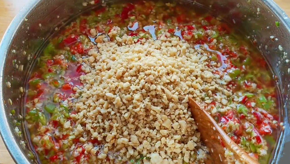 圖片[5]-【蒜蓉辣醬】做法步驟圖 香辣開胃又下飯 學(xué)會再也不用出門買-起舞食譜網(wǎng)