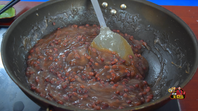 红豆怎么做好吃又简单，红豆这样做太好吃了