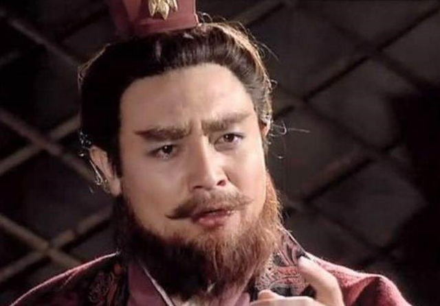 赤壁之战的故事，三国赤壁战役故事（刘备被曹操围攻孙权出手相救）