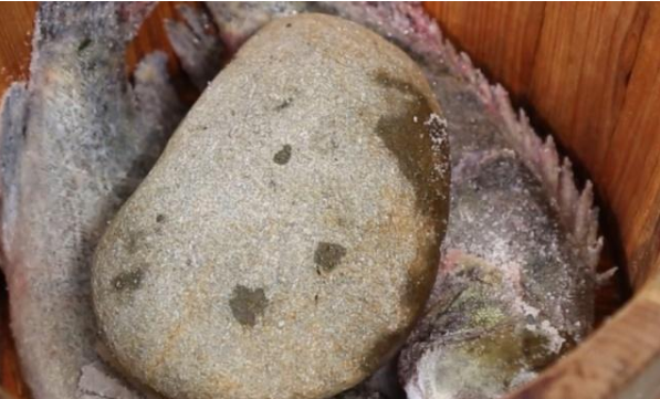 臭鳜鱼腌制方法和做法，臭鳜鱼如何腌制方法（徽世臭鳜鱼正宗做法）