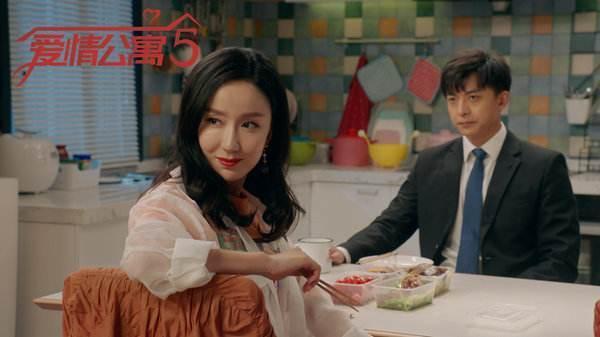 《爱情公寓》：13位主演，7个女主，6个人都跟张伟组过CP