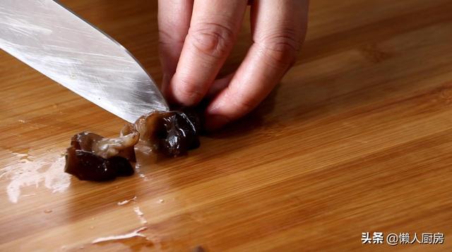 木耳炒鸡的做法怎么样做最好吃，木耳炒鸡的做法怎么样做最好吃窍门（不会做饭的人也能学会）