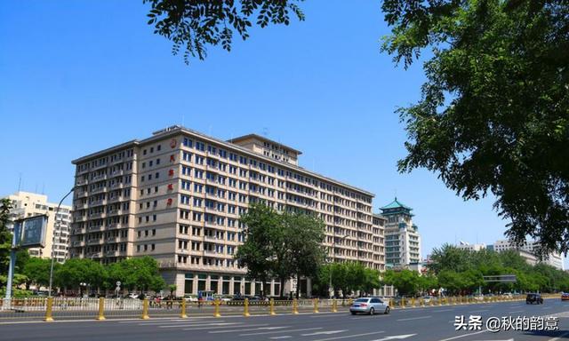 北京长安街有多长，北京长安街多宽（素有“十里长街”“神州第一街”之称）