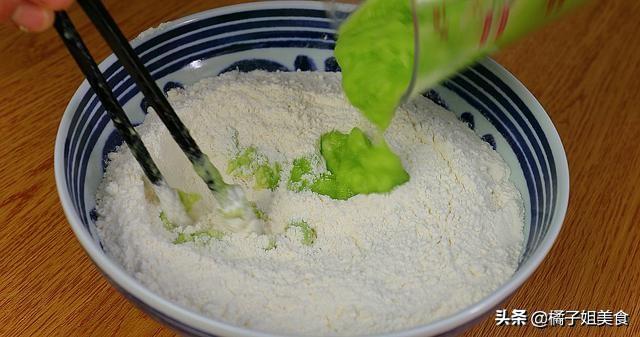 圖片[3]-簡(jiǎn)單又健康的蘿卜汁剪刀面 比面條更勁道 做法超簡(jiǎn)單-起舞食譜網(wǎng)