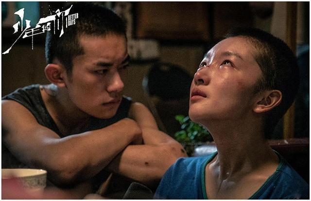 易烊千玺演的电影，易烊千玺演的剧有什么（易烊千玺两部电影总票房29亿）