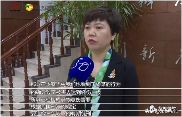 高铁上有开水吗，高铁上有热水吗（女子动车上将开水灌进前座乘客衣领）