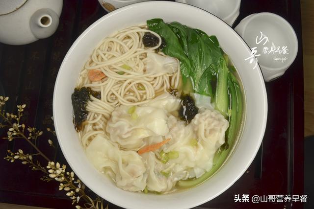 煮馄饨的做法，煮馄饨的做法 水开后（馄饨和挂面一起煮没想到这么好吃）