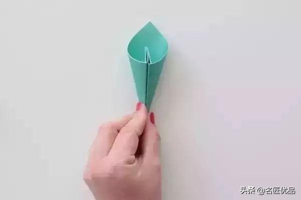 怎么做纸花而且最简单，几种简单折纸花教程