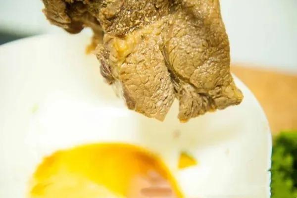 兰州牛肉面的做法，如何做一份好吃的兰州牛肉面（一分钟教会你做兰州牛肉面）