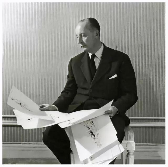 迪奥是哪国的牌子，欧菲姿是哪国的（Dior迪奥品牌故事）