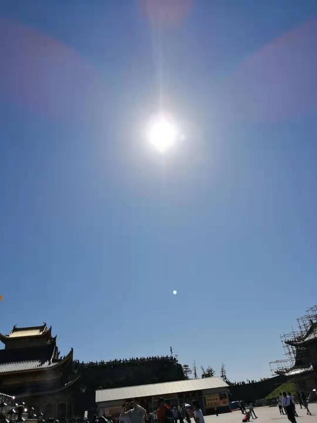峨眉山金顶攻略，乐山峨眉山四天旅游攻略（半天时间峨眉山上金顶攻略）