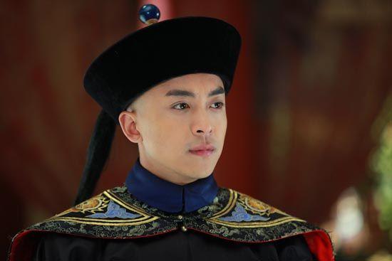 周杰配音哪个奥特曼，周杰配音什么奥特曼（《爱情公寓》最有种的男人——张伟那些年演过的角色）