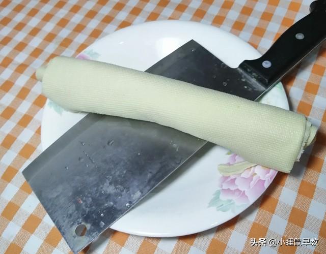 干豆腐丝怎么炒，葱油干豆腐怎么做（家常炒豆腐丝）