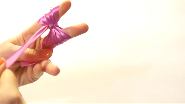简单好看的蝴蝶结系法，教你快速徒手打出一个漂亮的双蝴蝶结