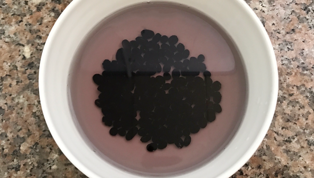 图片[2]-【黑豆桂圆红糖鸡蛋】做法步骤图 坚持1周吃2次 脸红润身体好-起舞食谱网