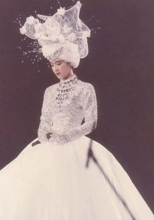 陈慧娴老公是谁，陈慧娴老公是谁（55岁的一代歌后陈慧娴）