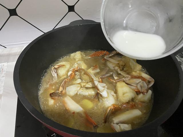 蟹肉怎么做好吃，蟹黄蟹肉怎么做好吃（香味十足又好吃）