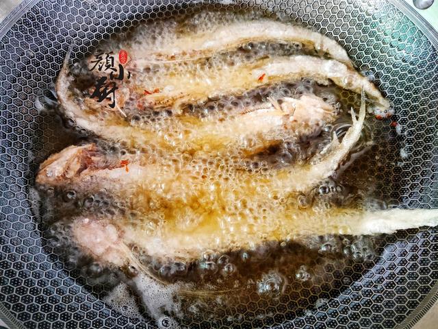 怎样炸鱼酥脆好吃，鱼怎么炸酥脆好吃（比买的还好吃）