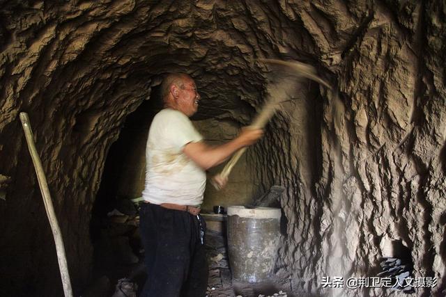 无根之水是什么,无根之水是什么水(山西65岁农民大叔挖山洞吃无根之水) 无根之水是什么,无根之水是什么水(山西65岁农民大叔挖山洞吃无根之水)