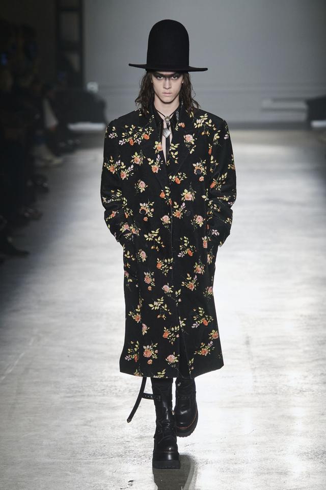 双面呢是什么料子，双面呢面料的特点和知识（盘点秋冬“粗纺花呢”大衣）