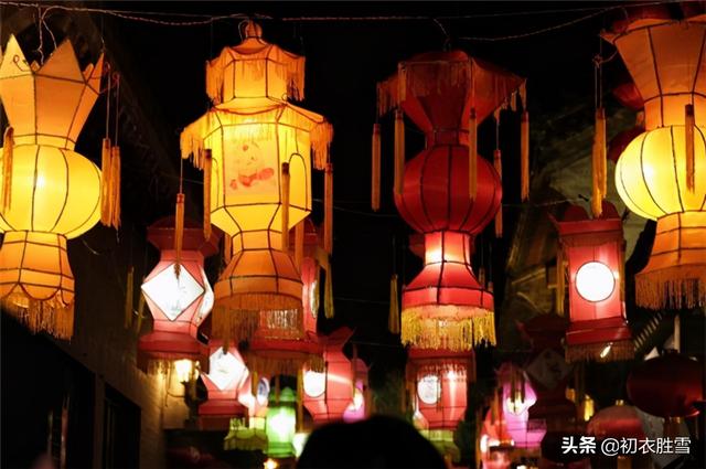 去年元夜时花市灯如昼，去年元夜时花市灯如昼的意思（细赏唯美元夕宋词：花市灯如昼）