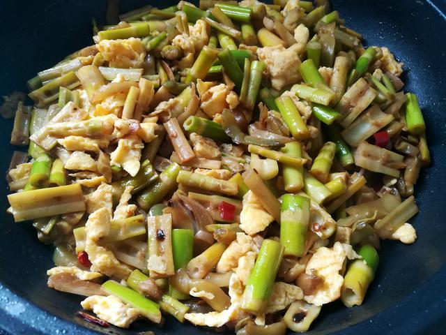 竹笋炒鸡蛋的做法大全，竹笋炒鸡蛋的做法大全家常（春天遇到这菜别手软）