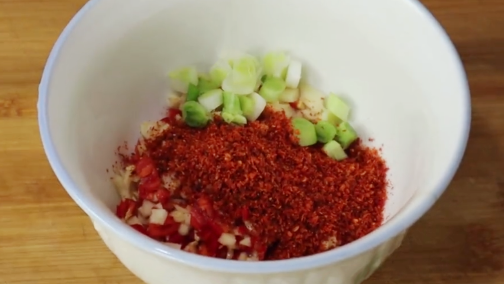 图片[4]-【凉拌腐竹】做法步骤图 下酒又下饭 连吃3天不腻-起舞食谱网