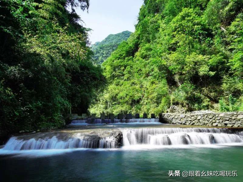 aaaa級旅遊景區景區位於安康市漢濱區雙龍鎮總規劃面積約12平方公里