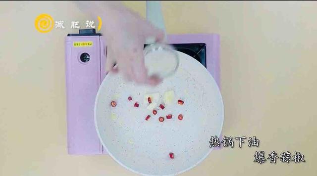 死花甲死的样子图片，怎么看出花甲是否死了（这样做花甲自动吐沙）