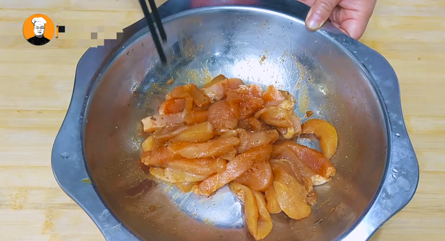 怎么做鸡肉卷简单又好吃，想吃鸡肉卷不用出去买了