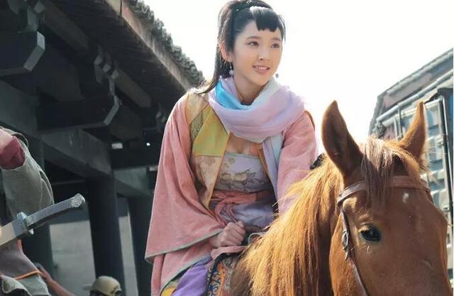 隋炀帝宣华夫人的扮演者是谁，隋文帝的宣华夫人（隋唐演义里这六位女星美翻了）