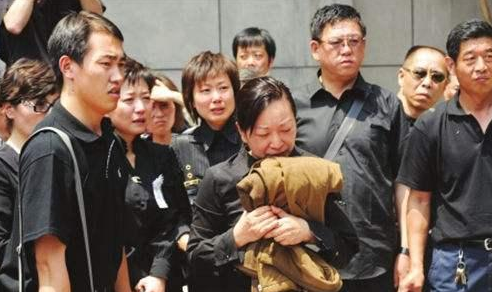 罗京去世12年，罗京百度百科（罗京的贤内助妻子：丈夫去世后）