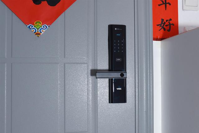 华为指纹锁怎么设置，华为p9指纹锁哪里设置（开门如此简单智能-华为VOC智能指纹锁S）