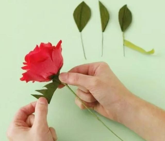 如何折漂亮的玫瑰花，怎样折玫瑰花简单又漂亮（几款纸玫瑰花折叠方法）