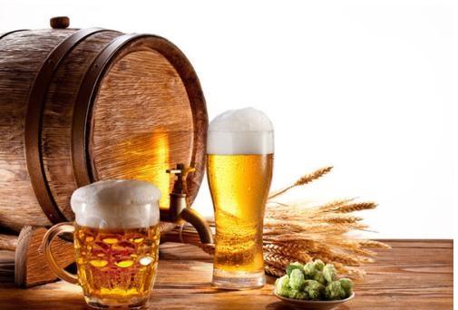 一瓶野格相当于多少啤酒，野格配红牛几瓶_一瓶野格配多少红牛合适（征服大酒量的网红酒——野格到底有多猛）