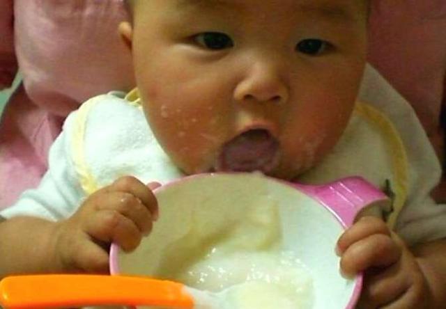 米粉有哪些营养价值，米粉可以炒哪些菜（第一口辅食：小米粉大学问）
