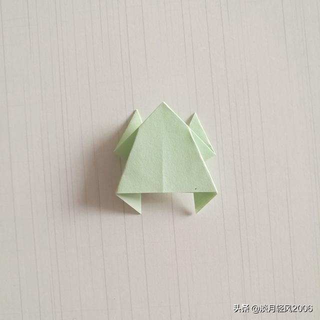 手工青蛙的折纸方法，教你手工折纸青蛙的几种方法（折纸小青蛙教程）