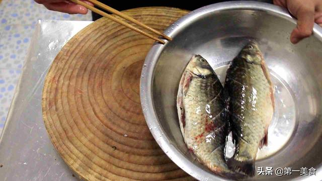 豆瓣鲫鱼的家常做法鱼，豆瓣鲫鱼的家常做法（厨师长分享“豆瓣鲫鱼”的做法）