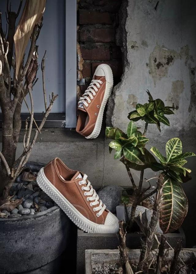 匡威属于什么档次，匡威鞋子什么档次（别再只知道匡威了）