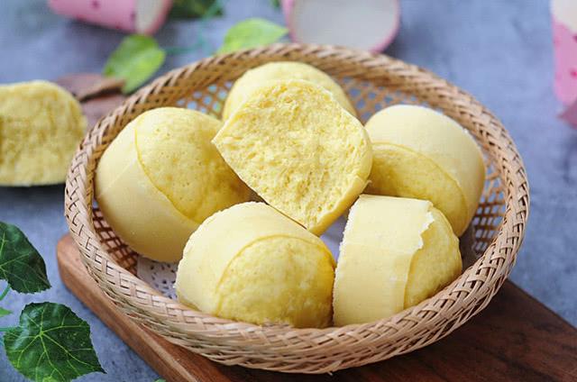 鸡蛋糕蒸多久(两个鸡蛋的鸡蛋糕蒸多久)