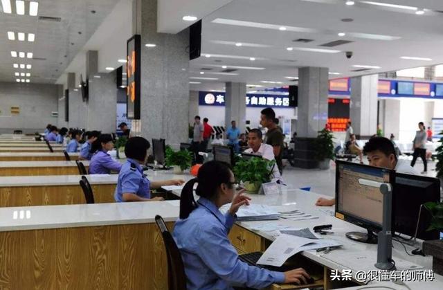 换驾驶证到哪里换，换驾照到哪里换（除了车管所，还有这些地方）