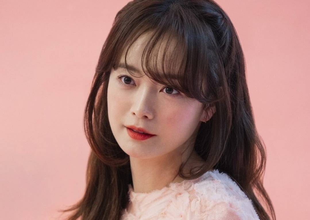 top4 金贤珠金贤珠是上榜的所有女艺人中唯一一位70后,演技可圈可点