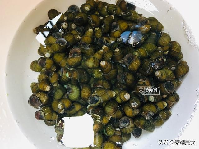 田螺怎么炒好吃，田螺怎么炒入味好吃（齿间美味田螺）